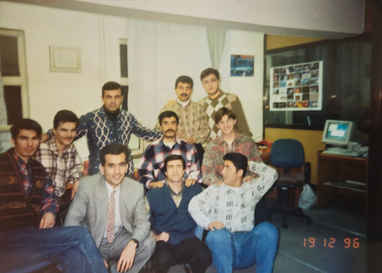 Mehmet Akif Aldoğan çalışma arkadaşlarıyla